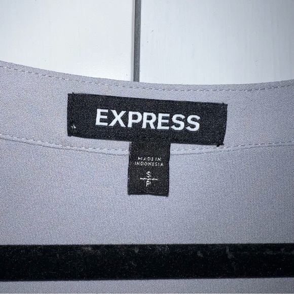 Express Top - Picture 3 of 9